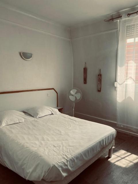 Hotel De Normandie Amiens Kültér fotó